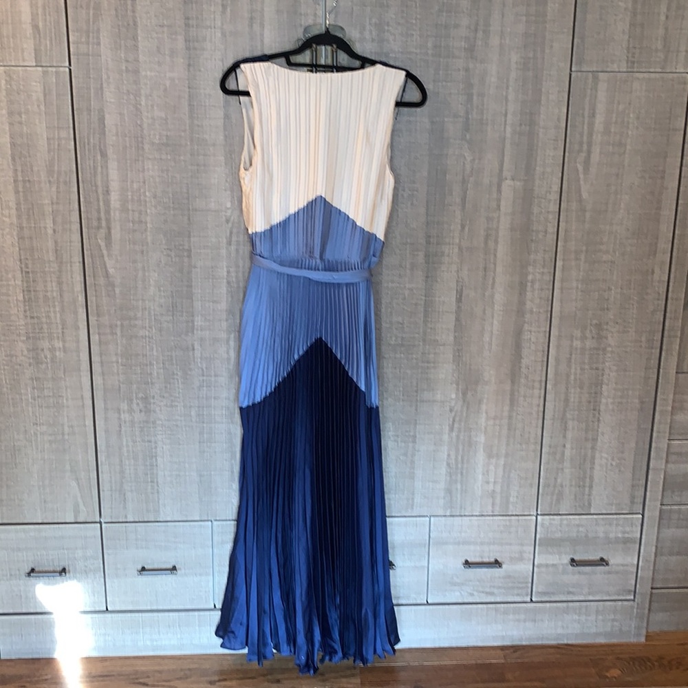 DKNY Pleated Colorblocked Gown - Picture 4 of 14